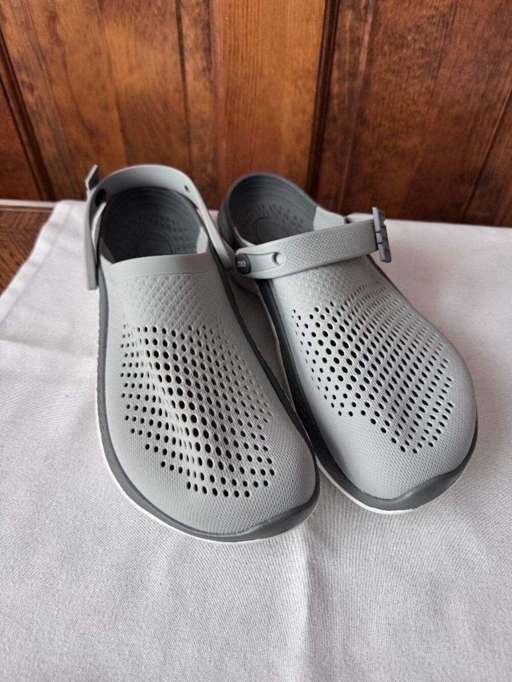 NWOT Gray CROCS LiteRide Clogs w/Heel Strap Men's Size 9/Women's Size 11